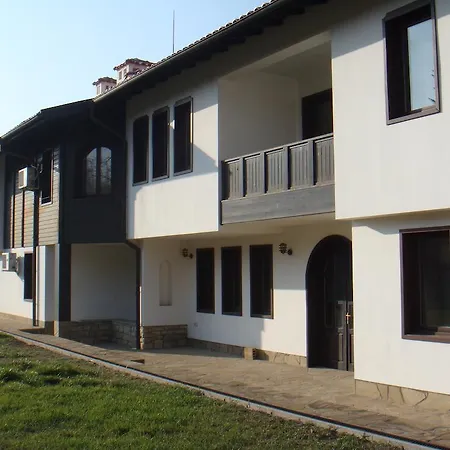 Family Elegance Arbanasi