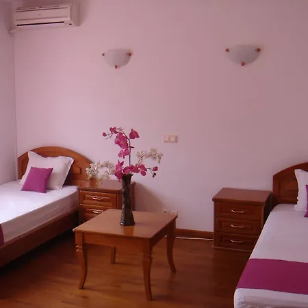 Family Elegance Arbanasi